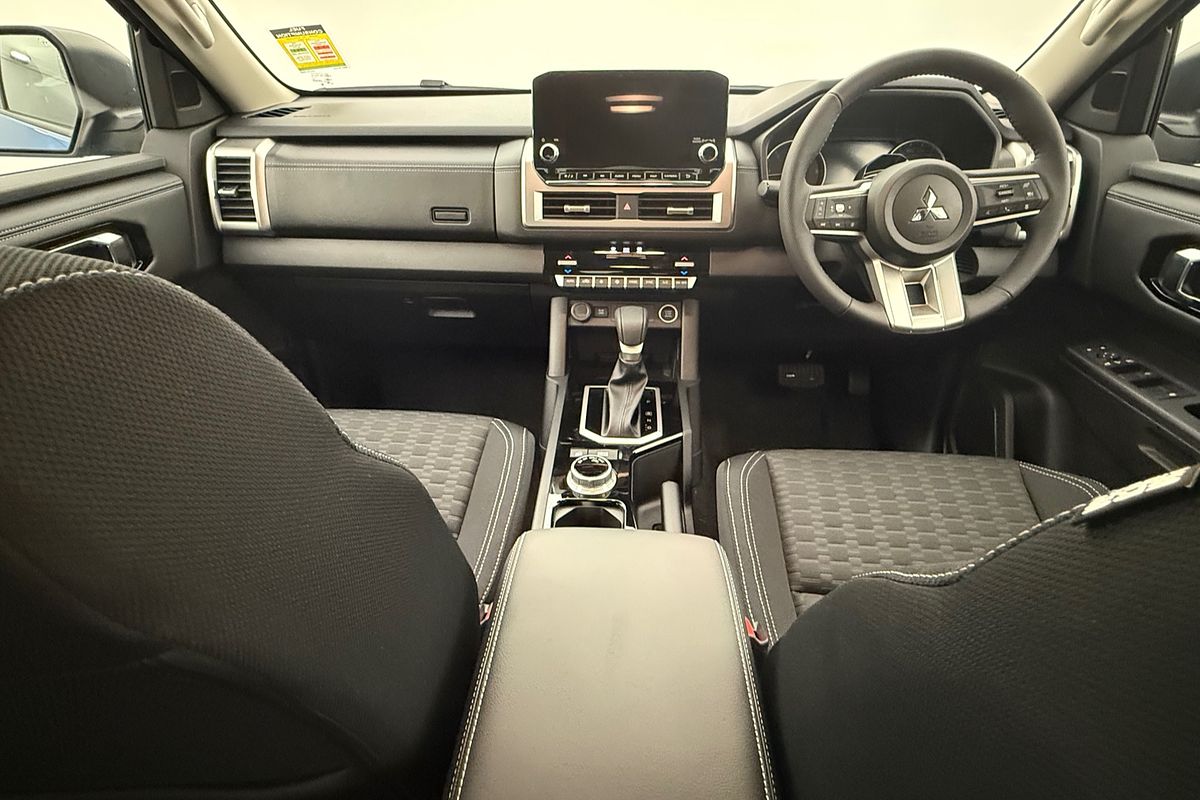 2025 Mitsubishi Triton GLS MV 4X4