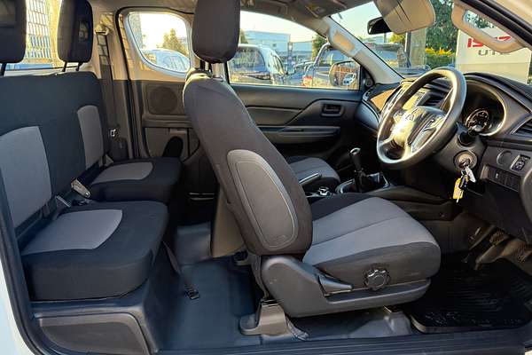 2021 Mitsubishi Triton GLX MR 4X4