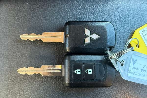 2021 Mitsubishi Triton GLX MR 4X4