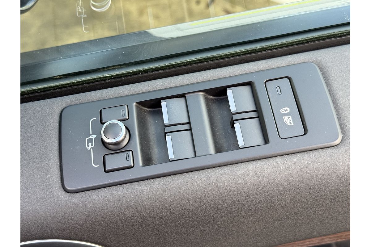 2018 Land Rover Discovery SD6 HSE Series 5