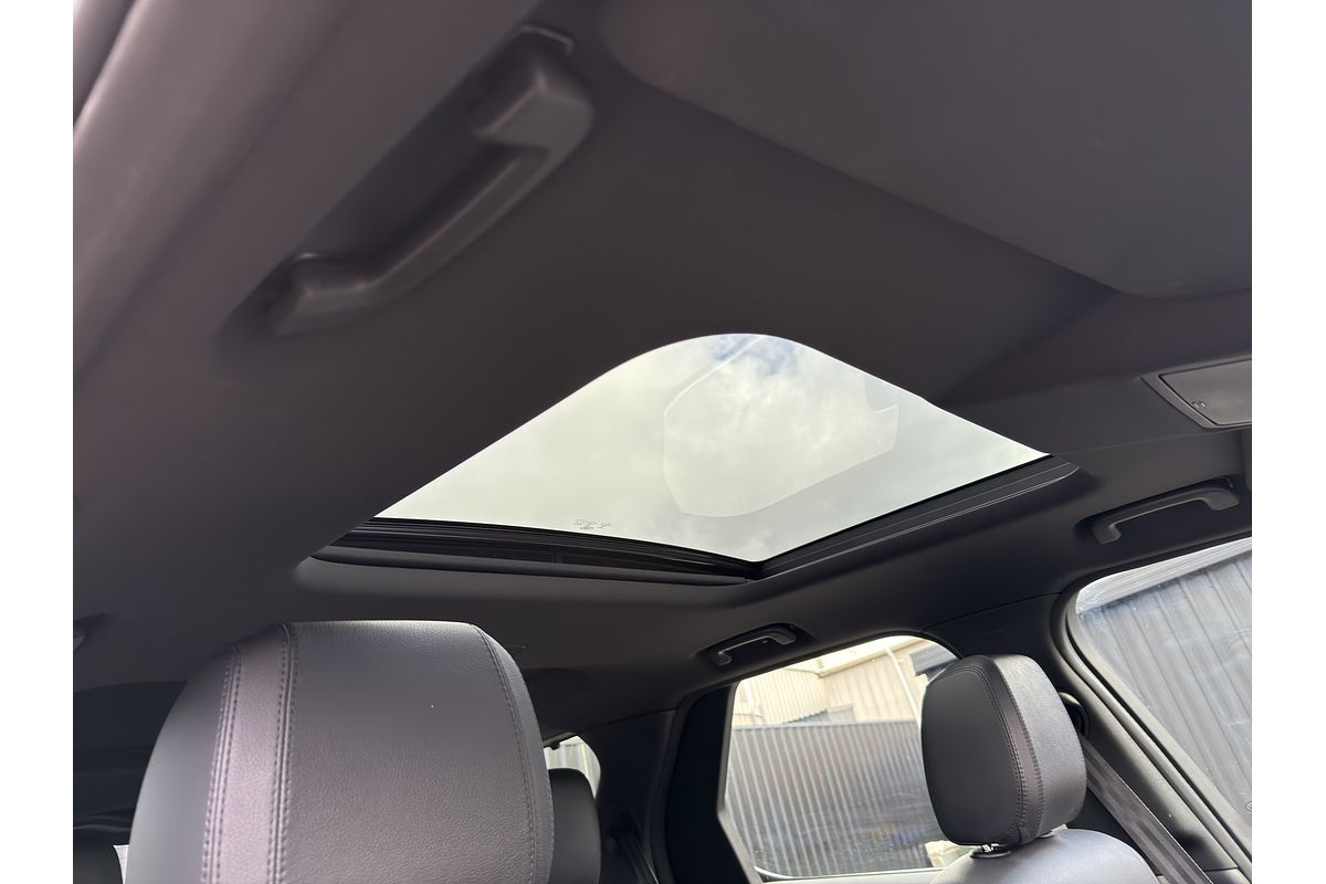 2018 Land Rover Discovery SD6 HSE Series 5