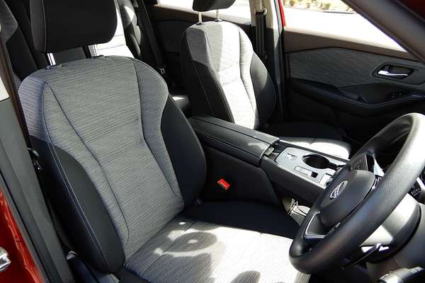 2024 Nissan X-TRAIL ST T33