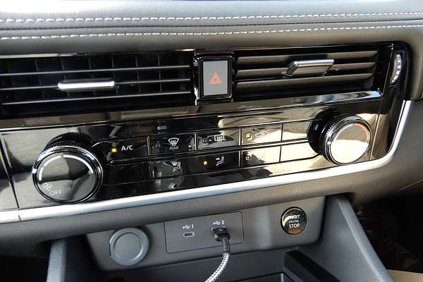 2024 Nissan X-TRAIL ST T33