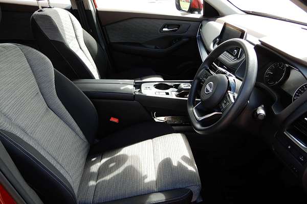 2024 Nissan X-TRAIL ST T33