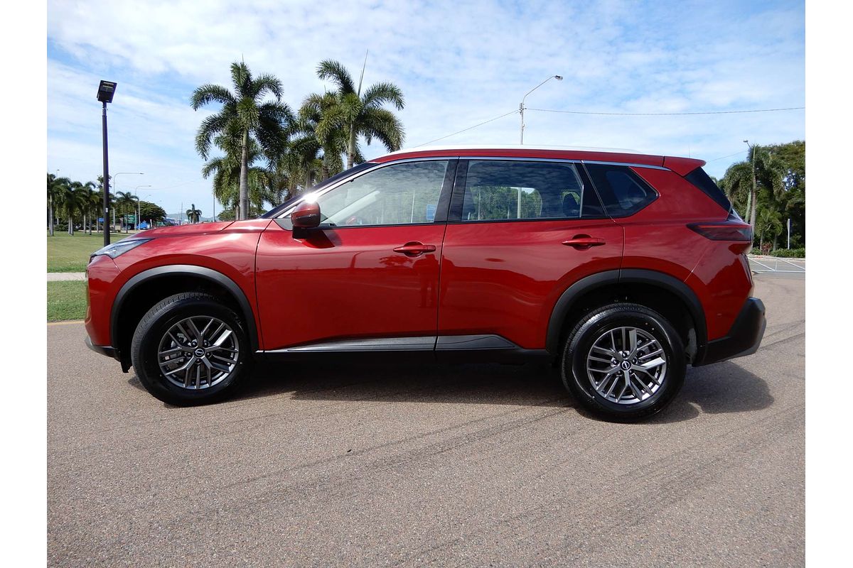 2024 Nissan X-TRAIL ST T33