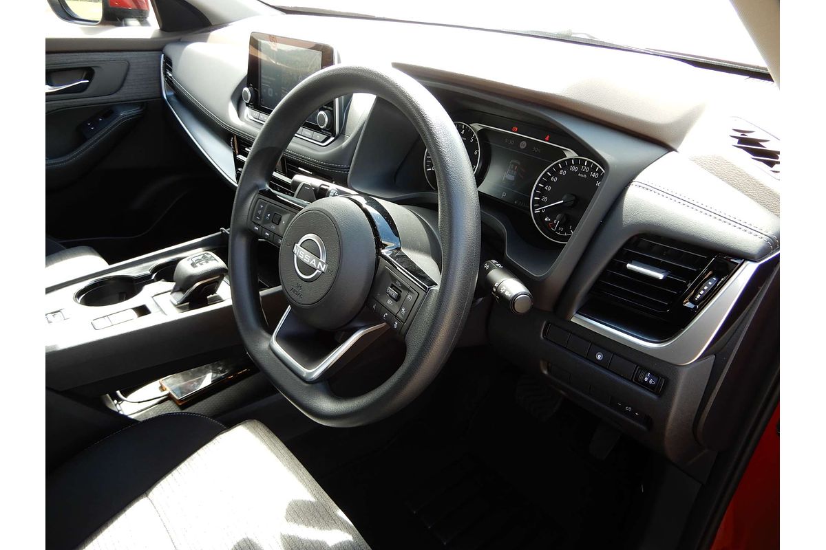 2024 Nissan X-TRAIL ST T33