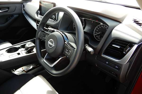 2024 Nissan X-TRAIL ST T33