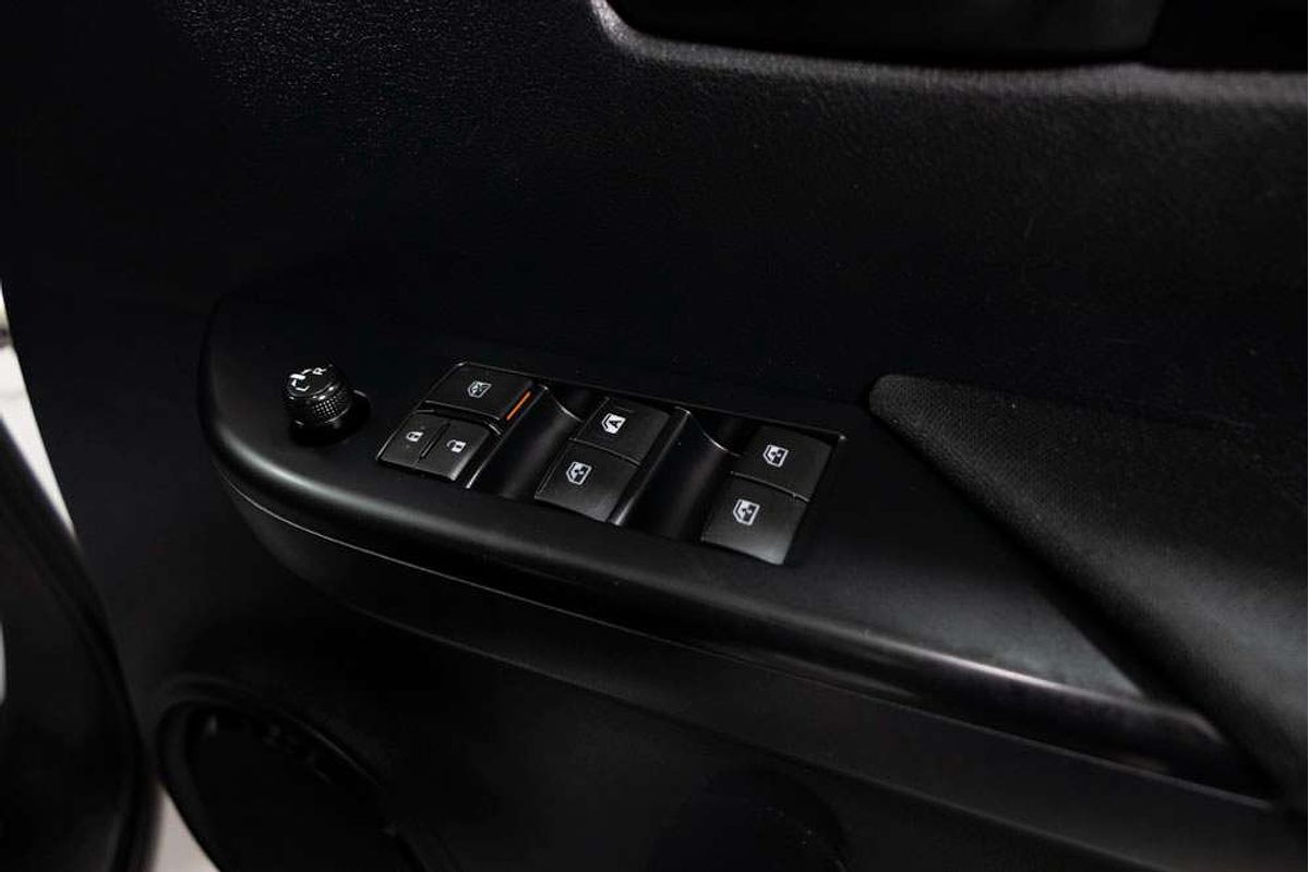 2016 Toyota Hilux SR GUN126R 4X4