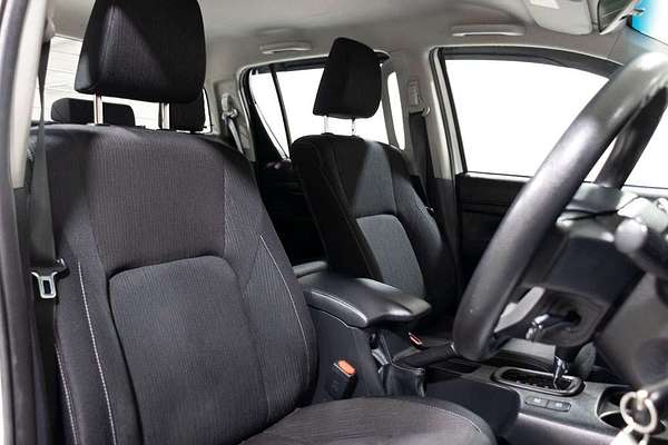 2016 Toyota Hilux SR GUN126R 4X4