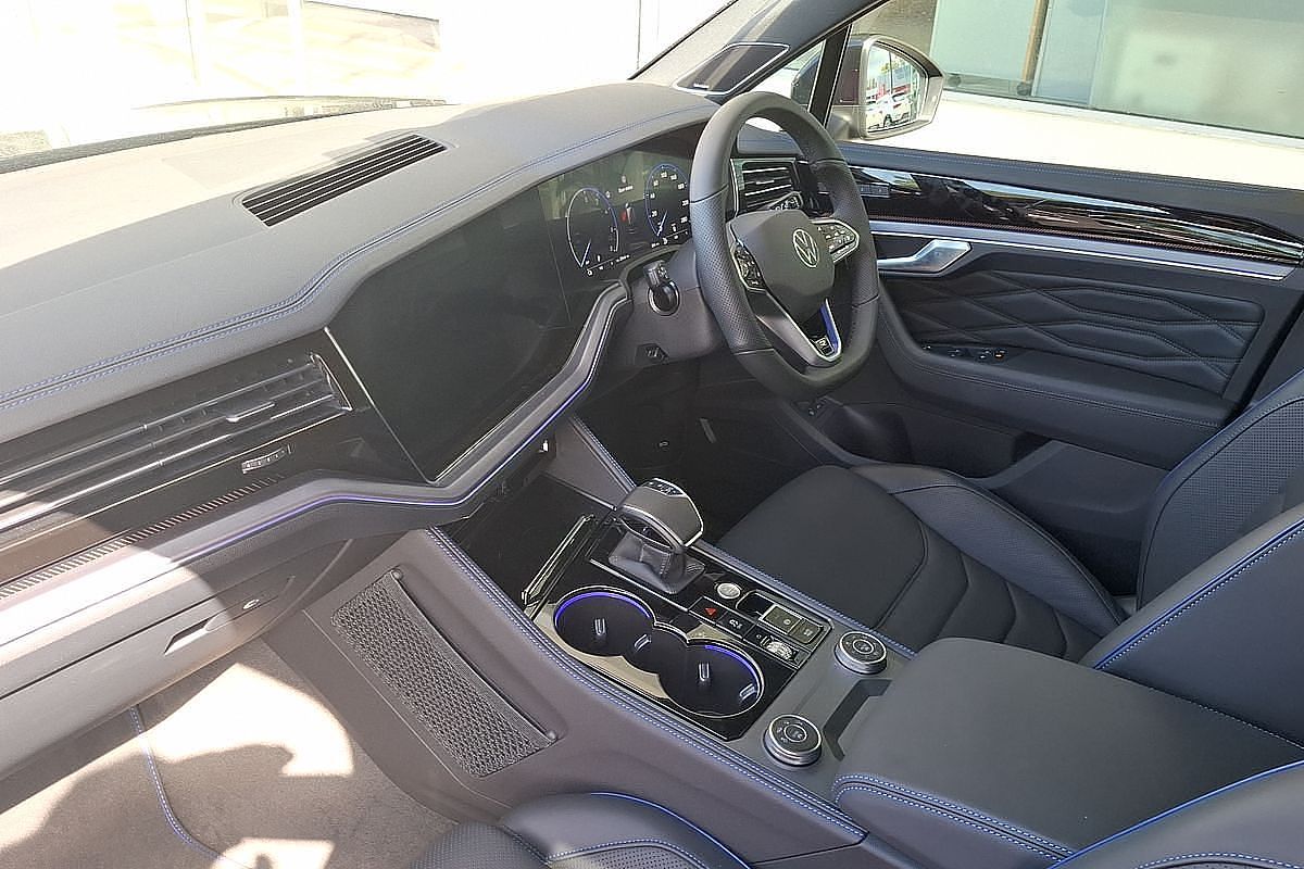 2023 Volkswagen Touareg R RC