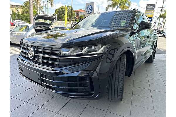 2023 Volkswagen Touareg R RC