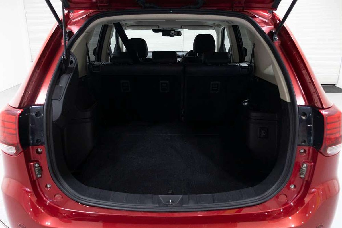 2017 Mitsubishi Outlander PHEV Exceed ZK
