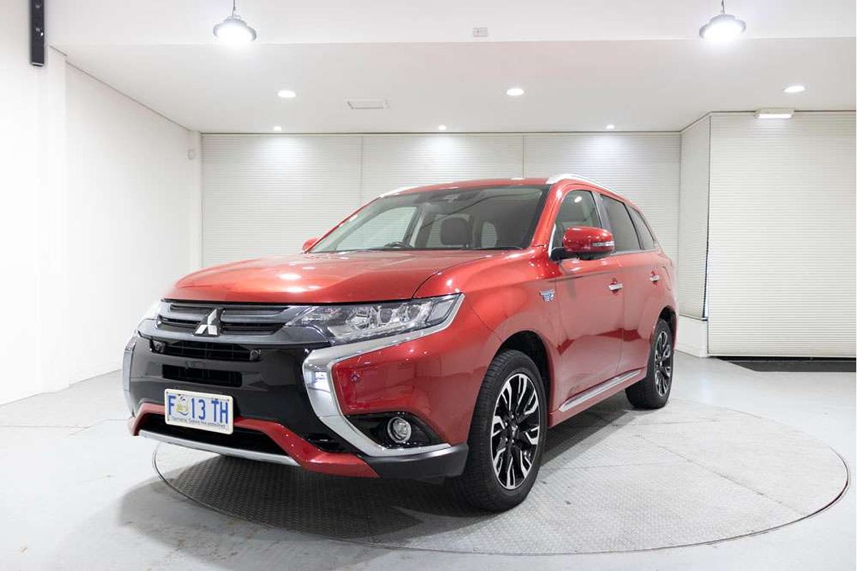 2017 Mitsubishi Outlander PHEV Exceed ZK