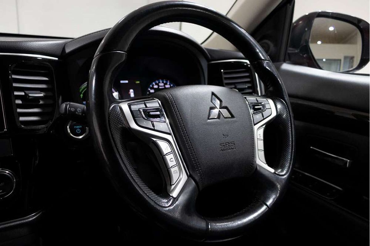 2017 Mitsubishi Outlander PHEV Exceed ZK