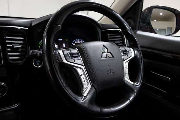 2017 Mitsubishi Outlander PHEV Exceed ZK