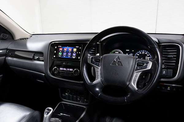 2017 Mitsubishi Outlander PHEV Exceed ZK