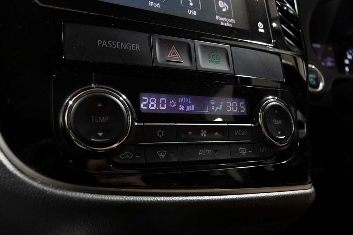 2017 Mitsubishi Outlander PHEV Exceed ZK