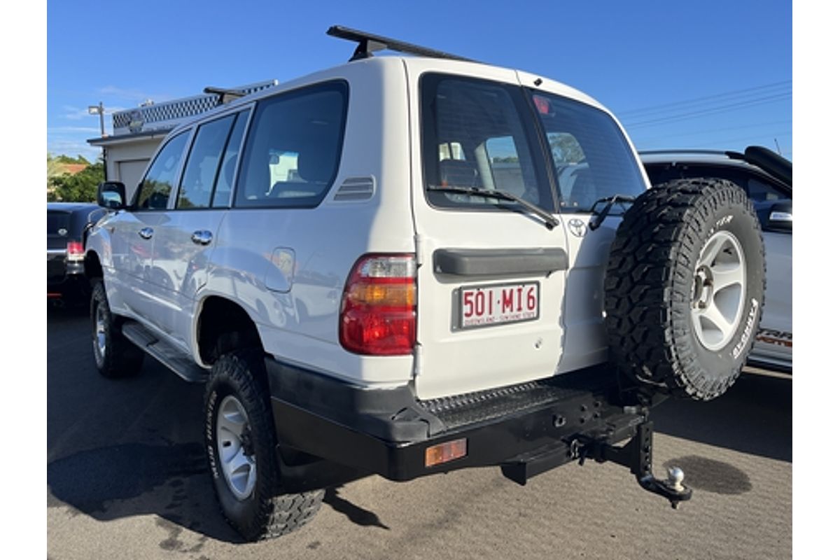 2000 Toyota Landcruiser GXL HZJ105R