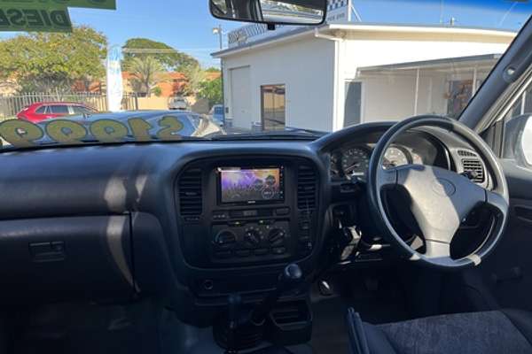 2000 Toyota Landcruiser GXL HZJ105R