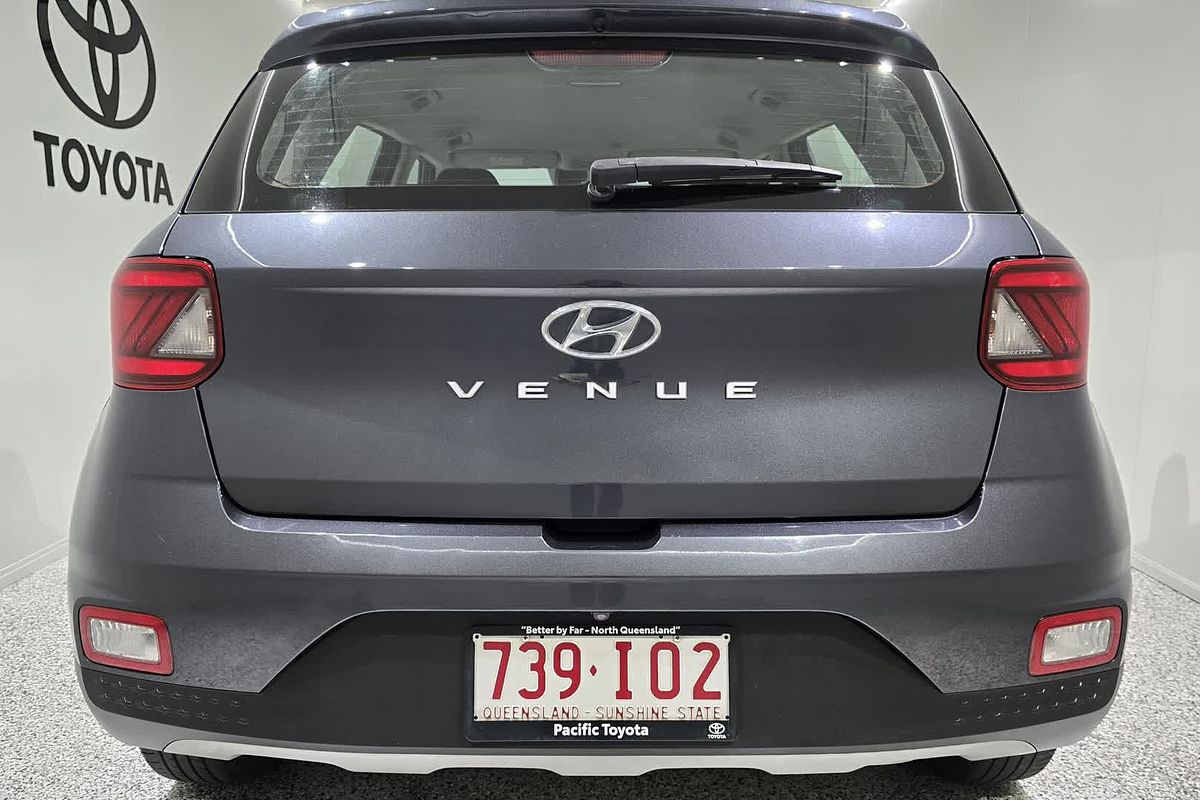 2021 Hyundai VENUE VENUE  SNW5D261