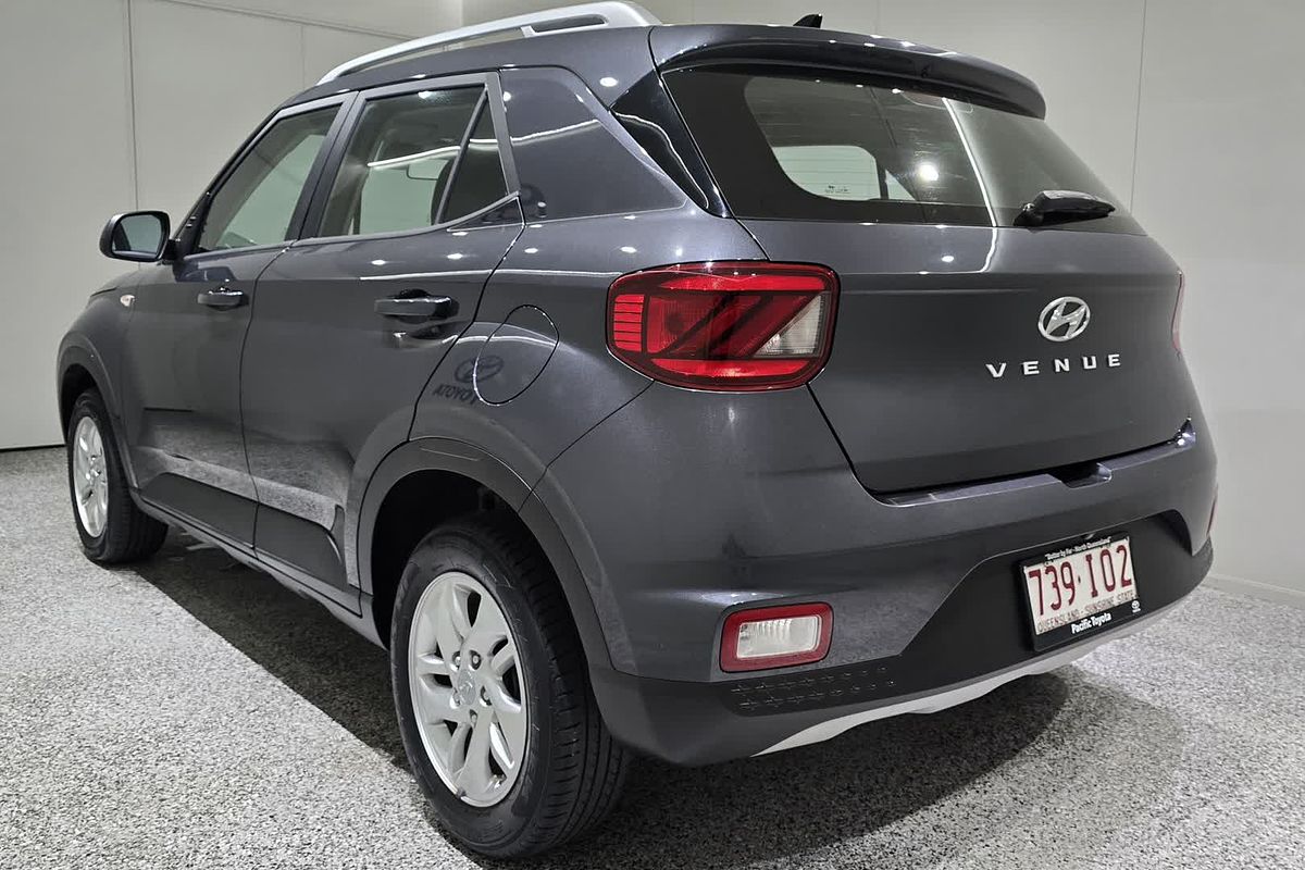 2021 Hyundai VENUE VENUE  SNW5D261
