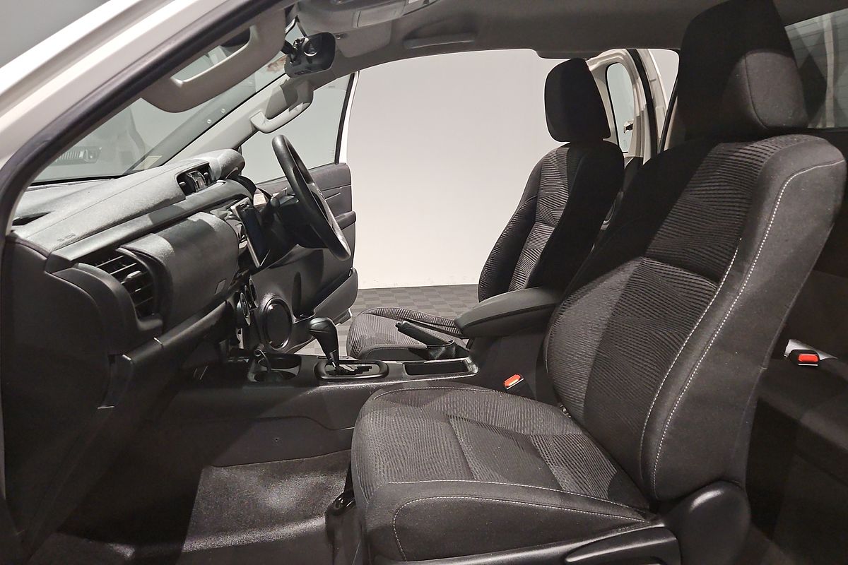 2020 Toyota Hilux SR GUN126R 4X4