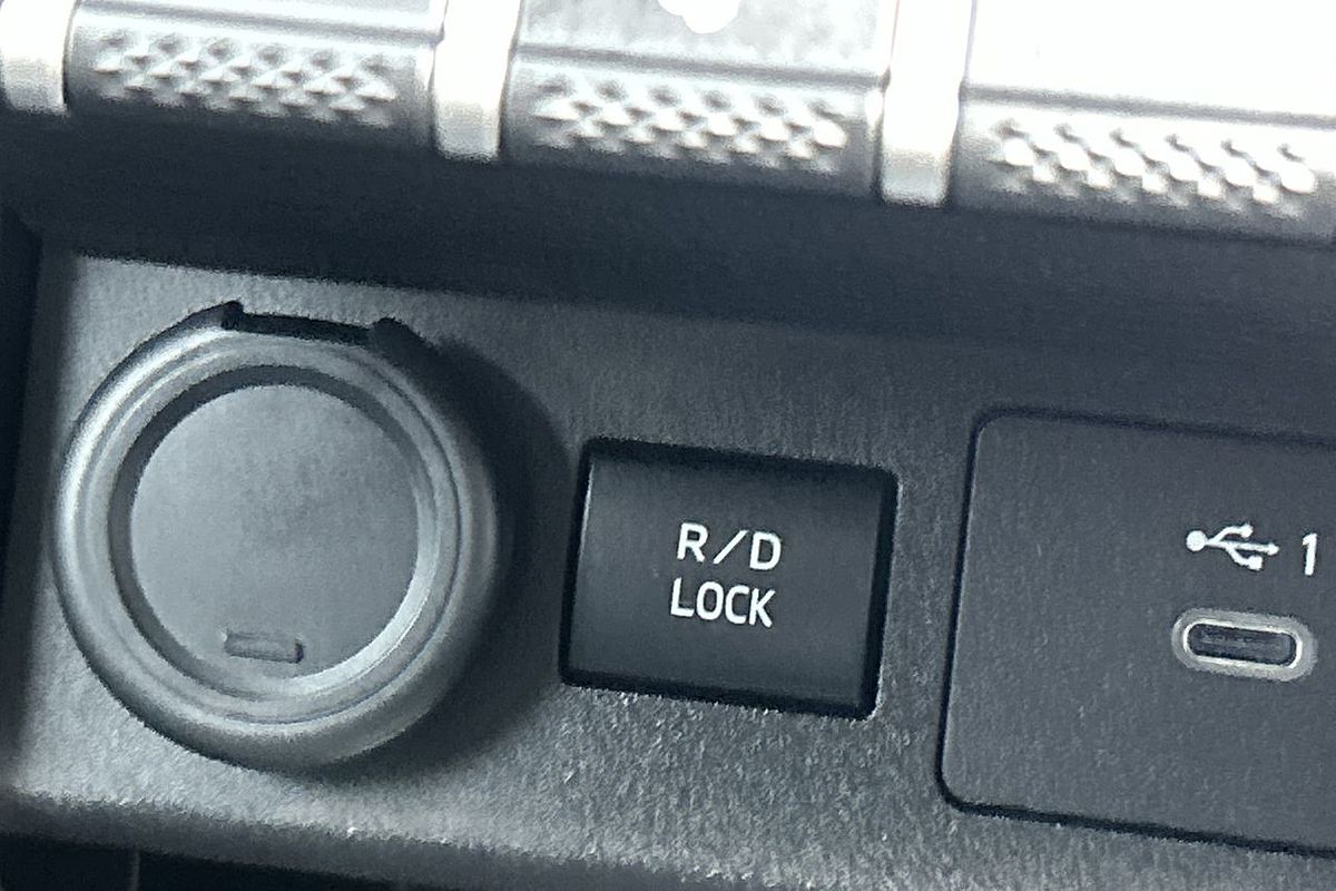 2024 Mitsubishi Triton GLS MV 4X4