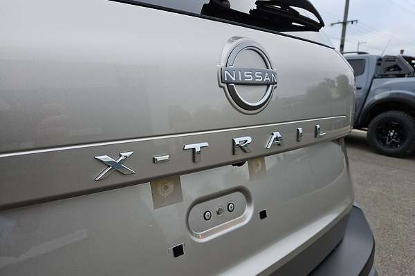 2024 Nissan X-TRAIL ST-L T33