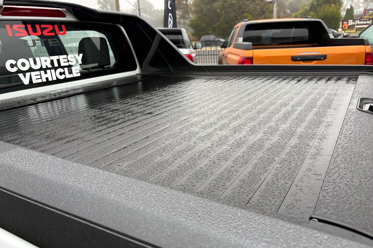 2025 Isuzu D-MAX X-TERRAIN 4X4