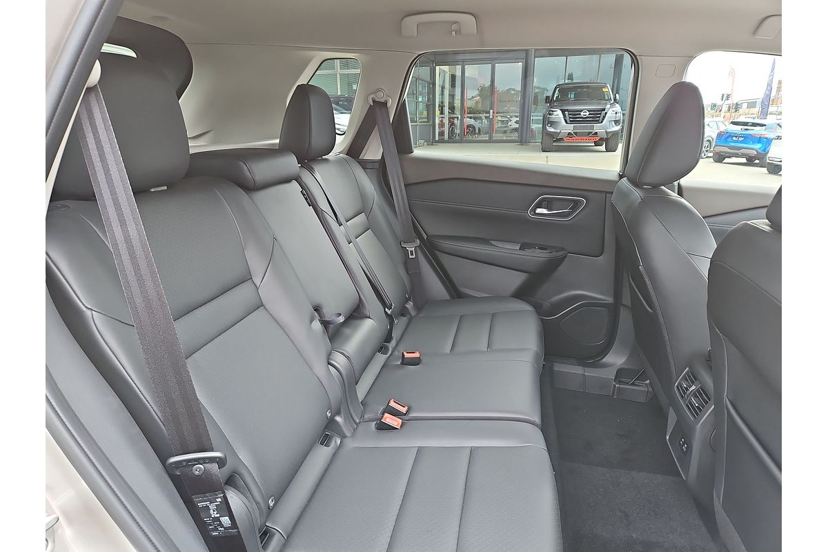 2024 Nissan X-TRAIL ST-L T33