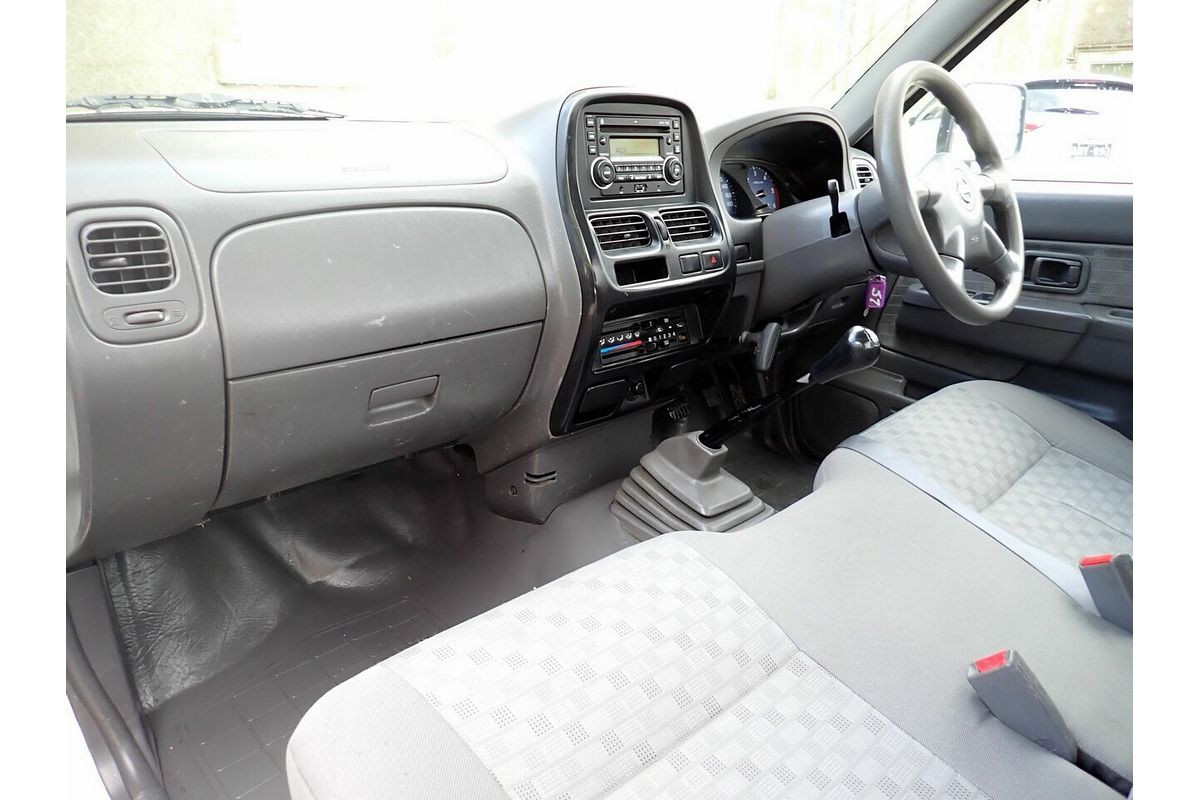 2013 Nissan Navara DX (4x2) D22 Series 5 Rear Wheel Drive