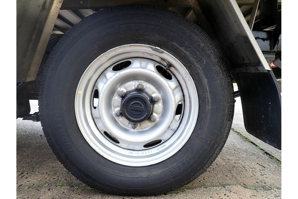 2013 Nissan Navara DX (4x2) D22 Series 5 Rear Wheel Drive