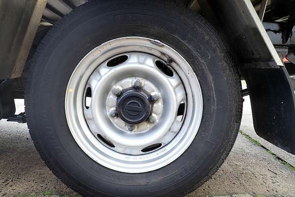 2013 Nissan Navara DX (4x2) D22 Series 5 Rear Wheel Drive