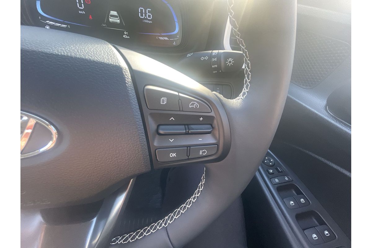 2024 Hyundai Venue Elite QX.V5