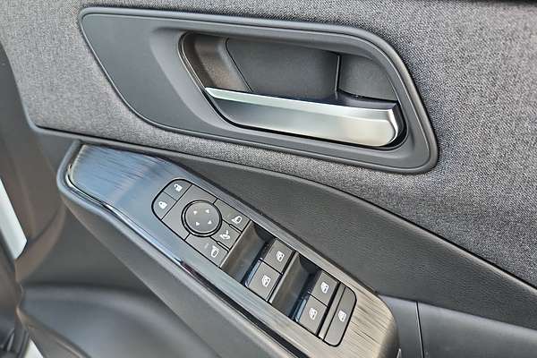 2025 Nissan QASHQAI ST J12