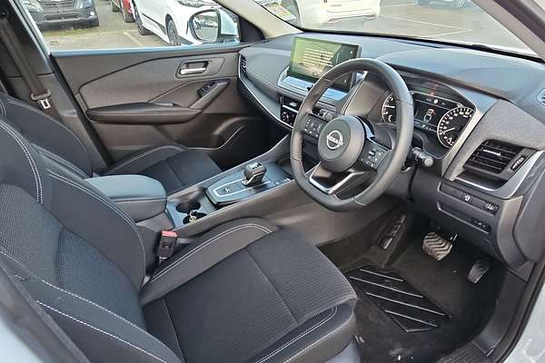 2025 Nissan QASHQAI ST J12