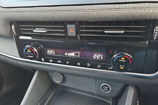 2025 Nissan QASHQAI ST J12