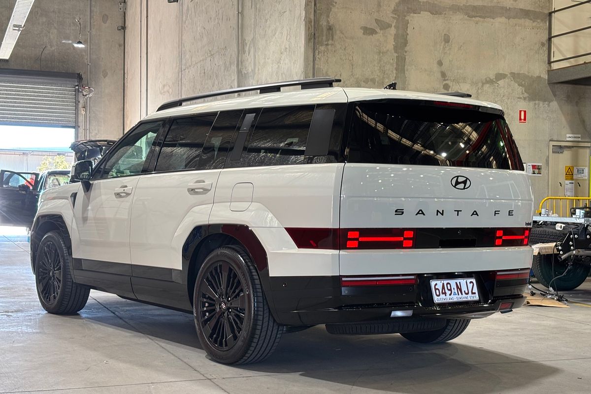 2024 Hyundai Santa Fe Hybrid Calligraphy MX5.V1
