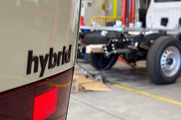 2024 Hyundai Santa Fe Hybrid Calligraphy MX5.V1
