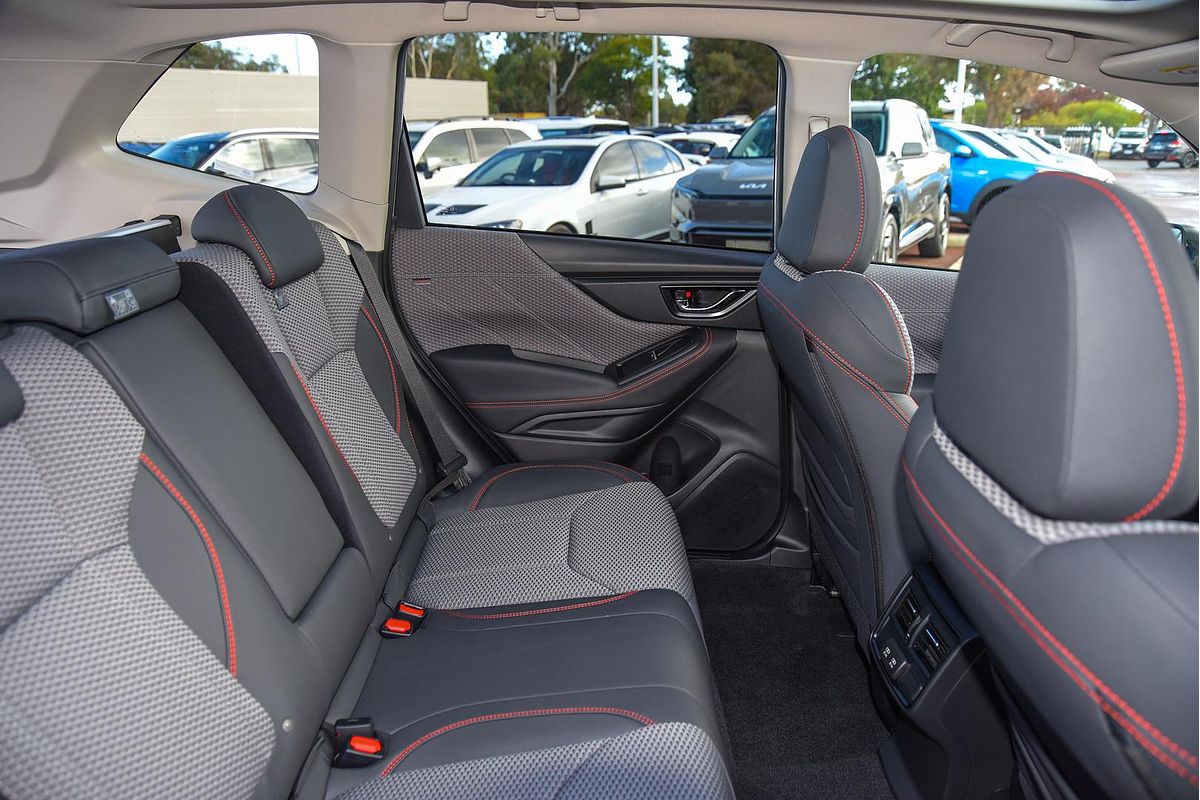 2024 Subaru Forester 2.5i Sport S5