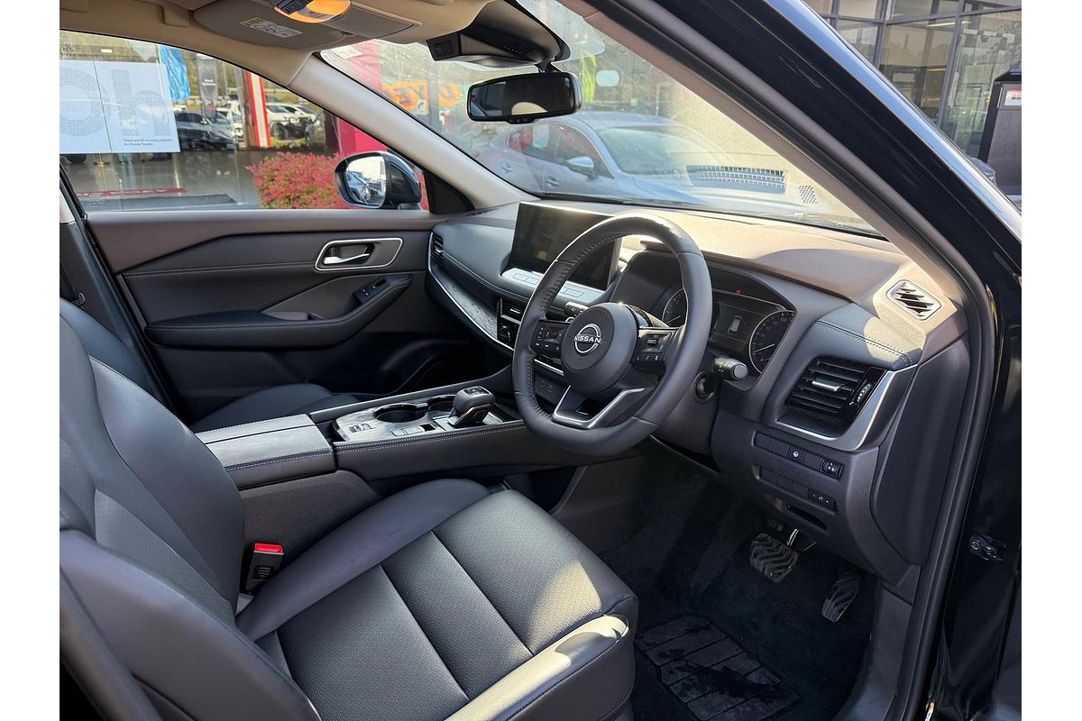 2025 Nissan X-TRAIL ST-L T33
