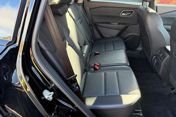 2025 Nissan X-TRAIL ST-L T33