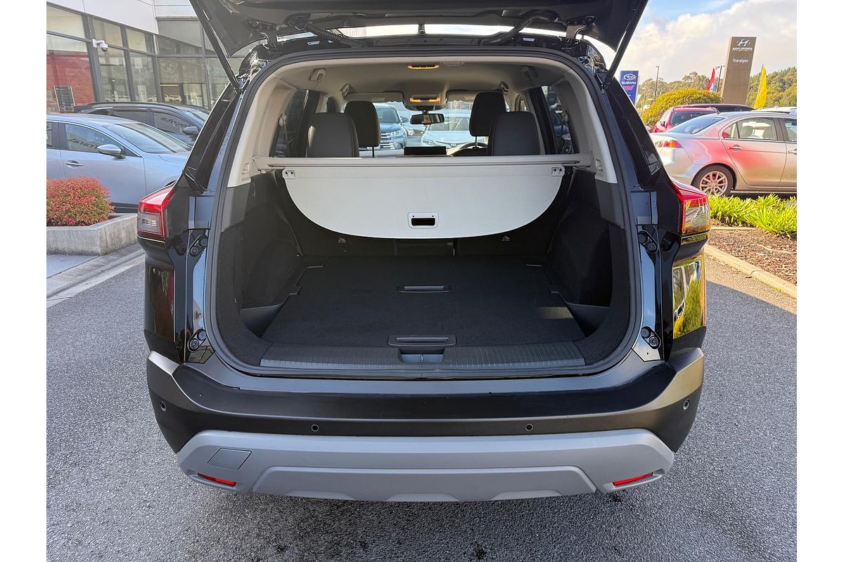 2025 Nissan X-TRAIL ST-L T33
