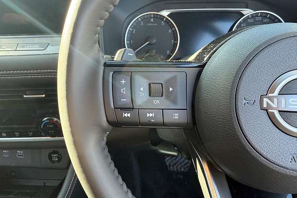 2025 Nissan X-TRAIL ST-L T33