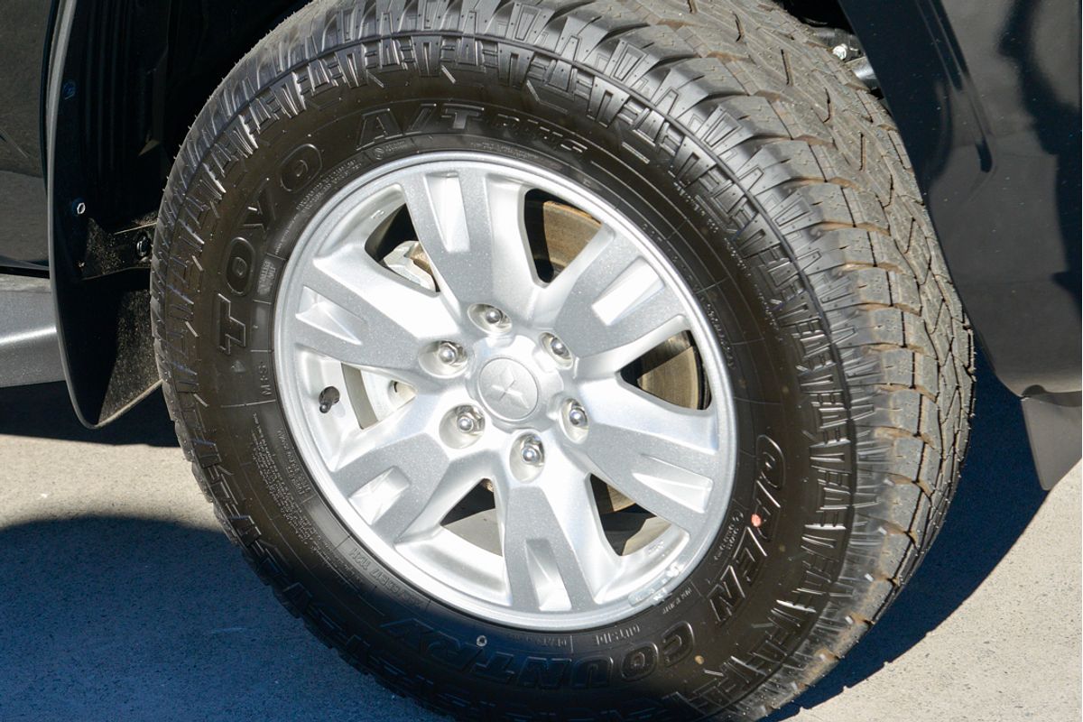 2025 Mitsubishi Triton GLX+ MV 4X4