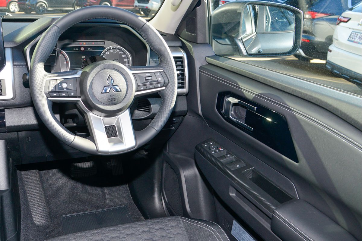 2025 Mitsubishi Triton GLS MV 4X4