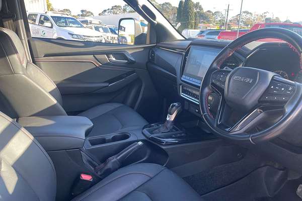 2022 Isuzu D-MAX X-TERRAIN  4X4