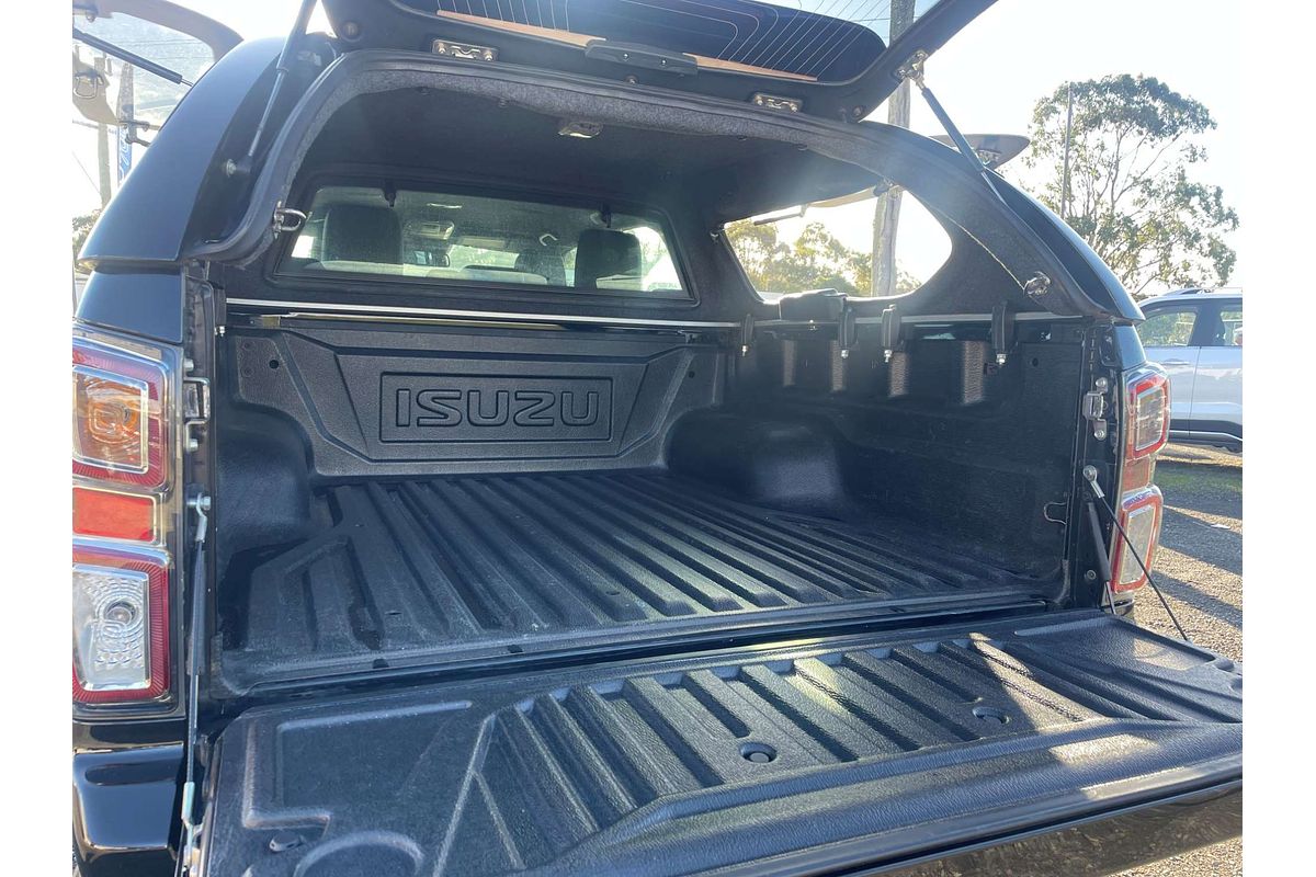 2022 Isuzu D-MAX X-TERRAIN  4X4