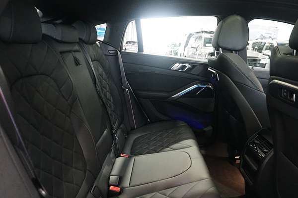 2023 BMW X6 xDrive30d M Sport G06