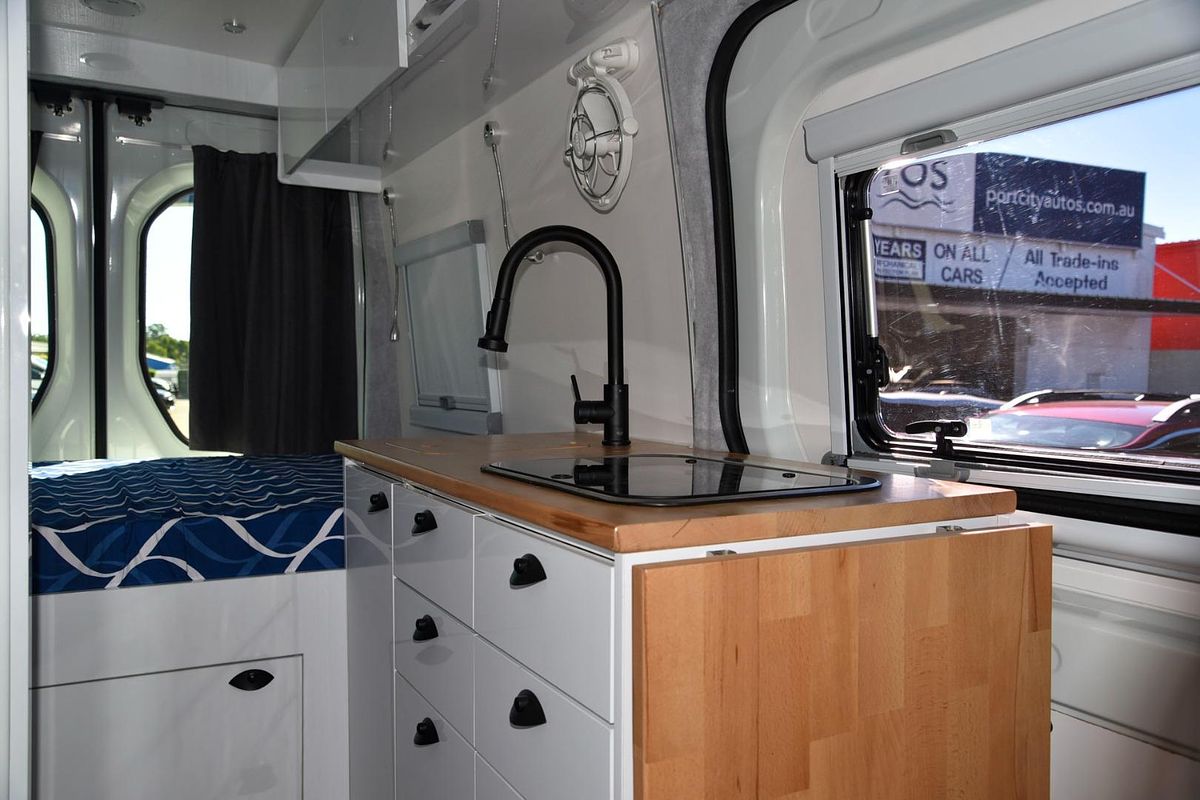 2023 LDV Deliver 9 LWB